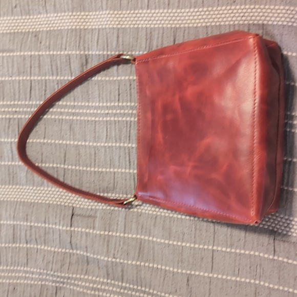 Portland Leather Triangle (C Sale) - Rosso - Picture 3 of 4